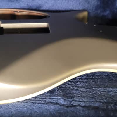 Warmoth Velocity Body, USA Custom, Silver, Binding image 10