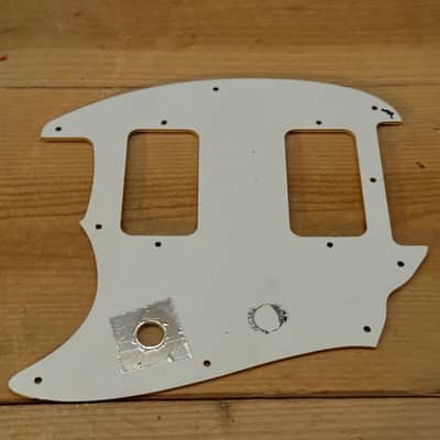 Vintage Pickguard for Fender HH Mustang - Aged White image 2
