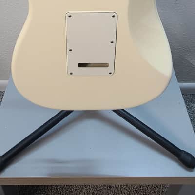 2011 Fender American Standard Stratocaster EXCELLENT GUITAR! USA! 2011 - White image 13
