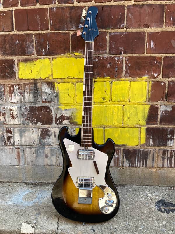 Victoria Short scale 1960’s Sunburst image 1