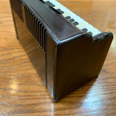Vintage Magnus Organ Model 1510 image 5