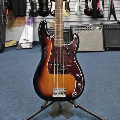 Fender Vintera II 60s Precision Bass - Mint image 1