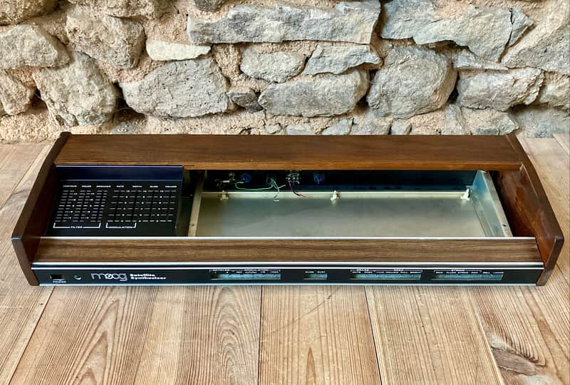 Moog Satellite complete wood case