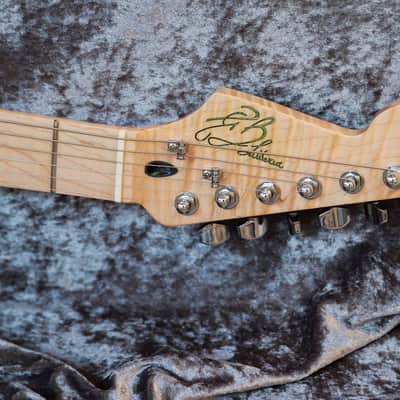 GB Liuteria Traditional Strato VegaTrem - strat style – Tamo Green image 9