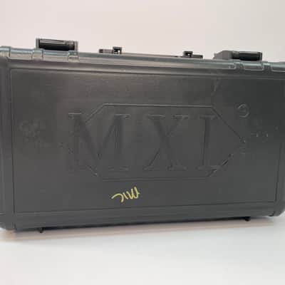 MXL 990 Large Diaphragm Condenser Microphone – w/ Shock Mount, Clip & Case – Clean image 12