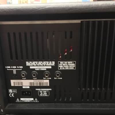 Line 6 Vetta II HD 300W Stereo Guitar Amp Head image 9
