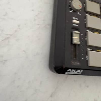 Akai MPC500 Music Production Center 2006 - 2013 - Black image 8