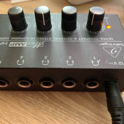 Behringer MicroAMP HA400 4-Channel Headphone Amplifier 2001 - Present - Standard image 4