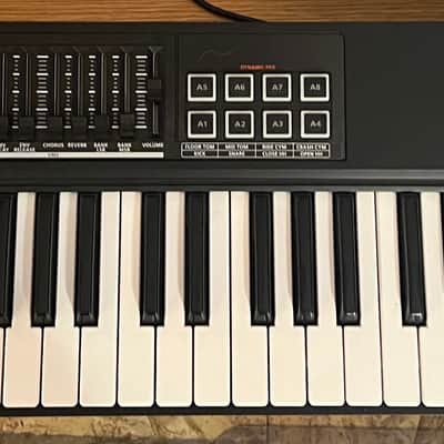 Roland A-800PRO 61-Key MIDI Keyboard Controller 2010 - Present - Black image 1