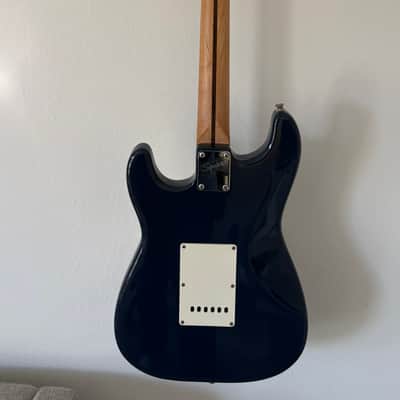 Squier  Strat Affinity  2008-09 - Deep blue image 8