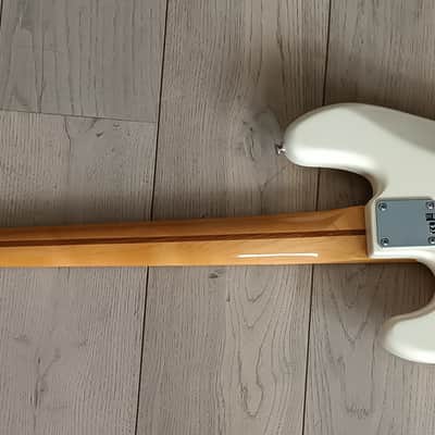 Fender Jazz Bass, Custom 60s pickups, Gotoh tuners, MIM2012 - White, Tiger Pickguard image 13
