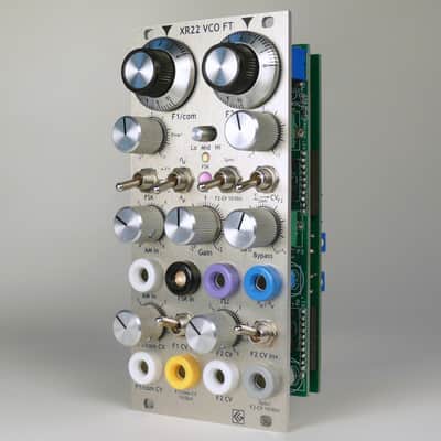 XR22 VCO FT - with amplitude modulation and FSK - banana version Helene image 2