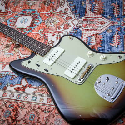 FENDER USA Custom Shop '62 Reissue Jazzmaster Jrny Relic "Swamp Burst" (2025) image 5