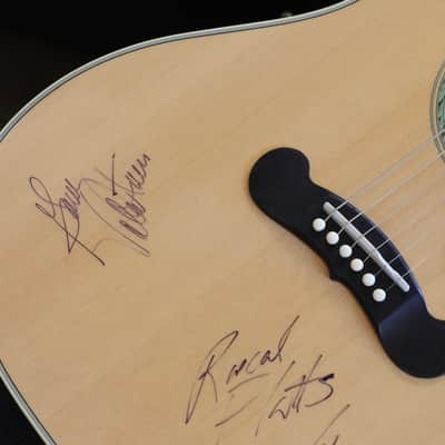 Unplayed! 2010 Gibson Songwriter Deluxe Studio Signed by Rascall Flatts Acoustic Guitar Antique Natural + OHSC image 5