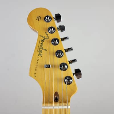 2022 Fender American Professional II Stratocaster Left Hand - Olympic White With OHSC image 3