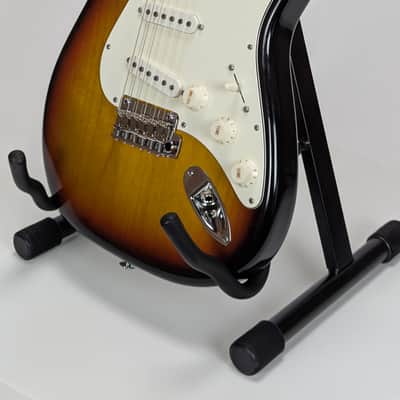 Suhr Classic S, SSS 2022 - Antique 3-Tone Burst image 3