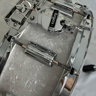 Rogers DynaSonic No. 36 Re-Issue White Marine Pearl Beavertail Snare Drum 2024 image 9