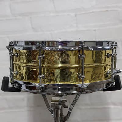 Ludwig 5x14" Hammered Brass Snare Drum with Tube Lugs image 6