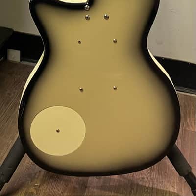 Danelectro 56 U-2 Reissue 1998 - 2004 - Black Burst image 6