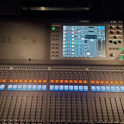 Yamaha QL5 with stage box and cases, free shipping (CONUS) image 4