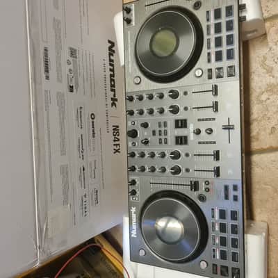 Numark NS4FX 4-Channel DJ Controller image 3