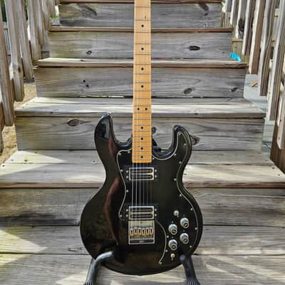 Peavey T-60 Electric Guitar with OHSC 8.2 lbs image 2