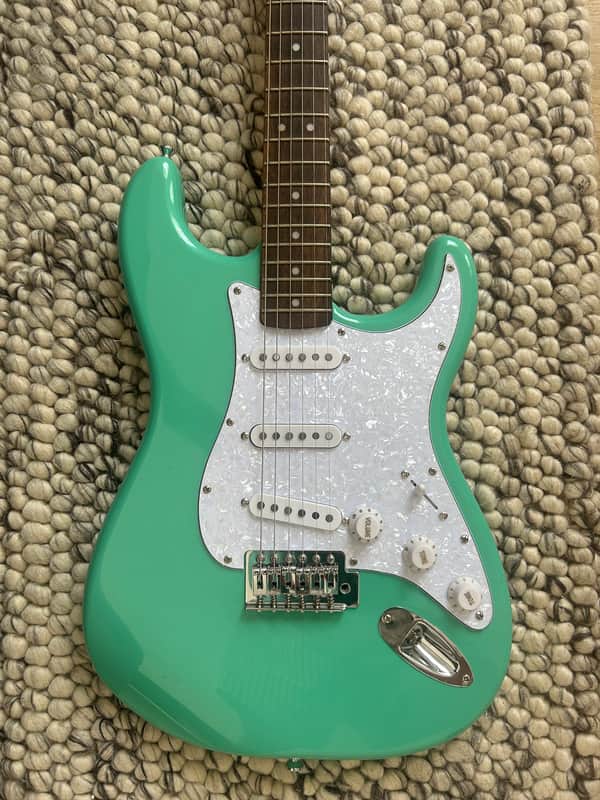 Squier Bullet Stratocaster with Tremolo | Reverb