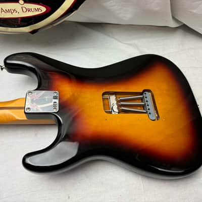 Fender Deluxe Roadhouse Stratocaster Guitar 2008 - Brown Sunburst / Maple neck image 18