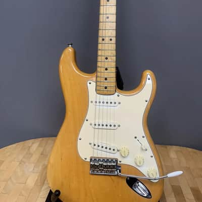Fender Stratocaster With Cracked Head Stock Proffesionally fixed 1975 image 2