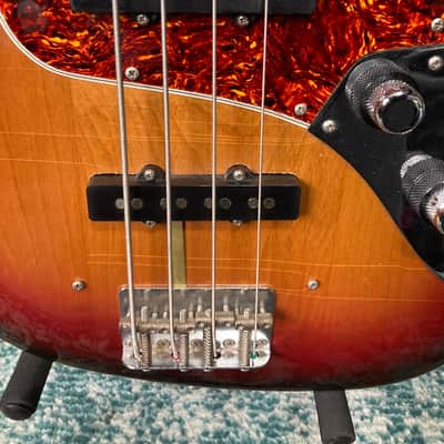Fender AVRI Series - Tom Hamilton's Aerosmith, Sweet Emotion Video Jazz Bass, (#91) - Sunburst image 8