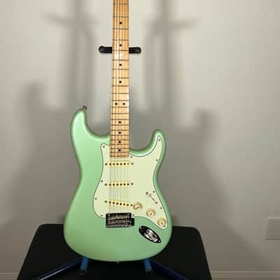 Fender Stratocaster Special Edition 2022 Surf Pearl image 2