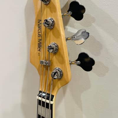 Left Handed Sire Marcus Miller P7 with Rosewood Fretboard 2017 - 2019 - Antique White image 3