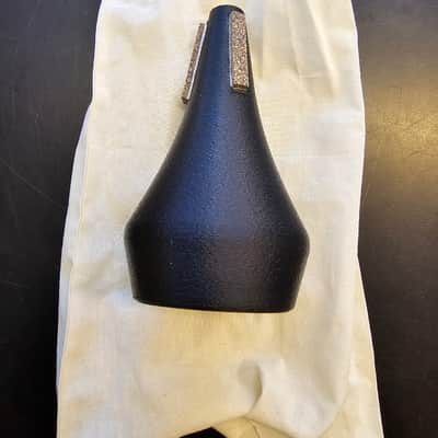 Huber Music Trumpet Aluminum Straight Mute 2026 - Black Plastic w/ Aluminum Bottom image 2