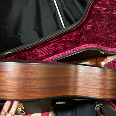 Taylor 312ce-N Acoustic Electric Guitar w Case image 5