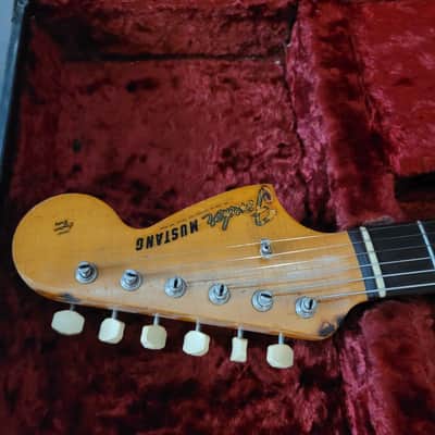 Fender Mustang Guitar with Rosewood Fretboard 1964 - 1969 - Dakota Red image 10