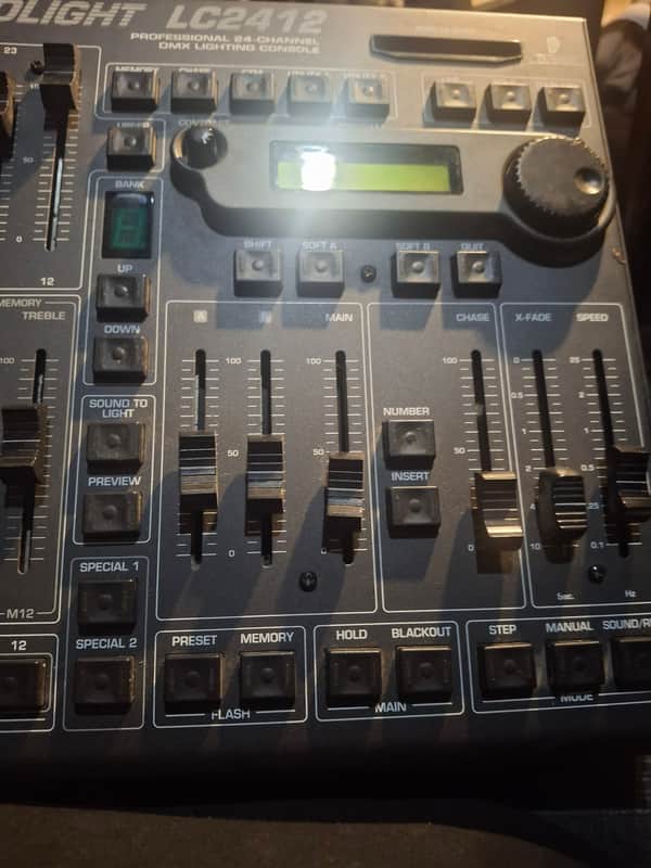 Behringer Eurolight LC2412 24-Channel DMX Lighting Console