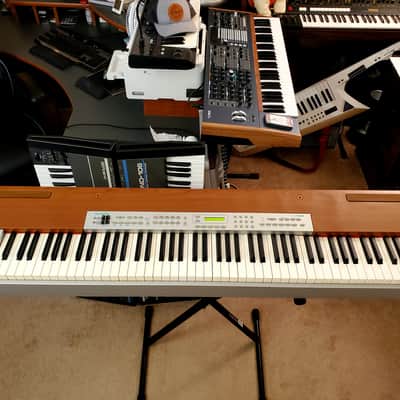 MUST SEE!!! SUZUKI SS100 STAGE PIANO FULLY INSPECTED, SERVICED AND IN AMAZING CONDITION! image 5