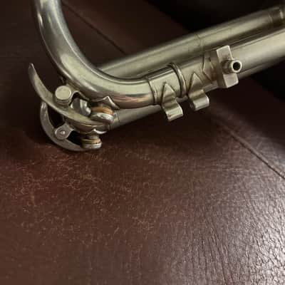 Conn Victor (model 4A) Bb and A cornet (1923) SN 199151 (Silver plated) (very rare) (opera glass - micro tuner)(professional) image 17