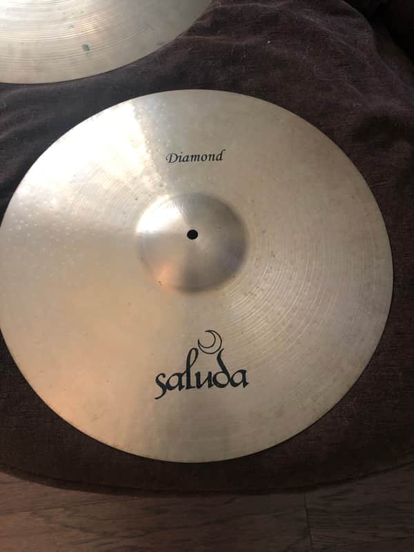 Saluda 20" Diamond image 1