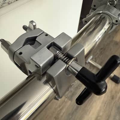 DW DWSMRKC15A 1.5" to Adjustable V Angle Drum Rack Clamp 2010s - Grey image 6