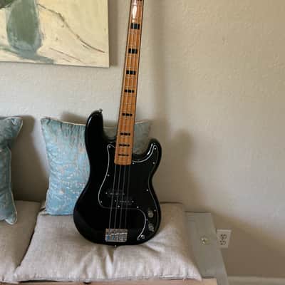 Squier Classic Vibe '70s Precision Bass 2015 - Present - Black image 1