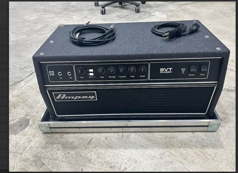 Ampeg SVT-CL Classic Series 300-Watt Tube Bass Amp Head 2007 - Present - Black image 1