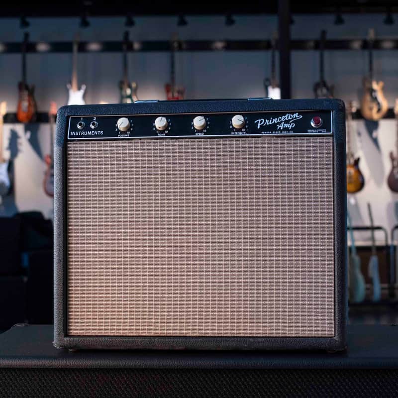 VINTAGE FENDER PRINCETON 1963 WITH COVER image 1