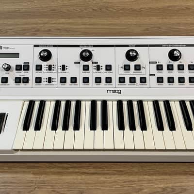 Moog Little Phatty Stage II White 37-Key Analog Synthesizer