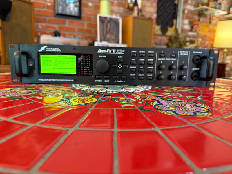 Fractal Audio Axe-FX II XL+ 2015 - 2018 - Black image 1