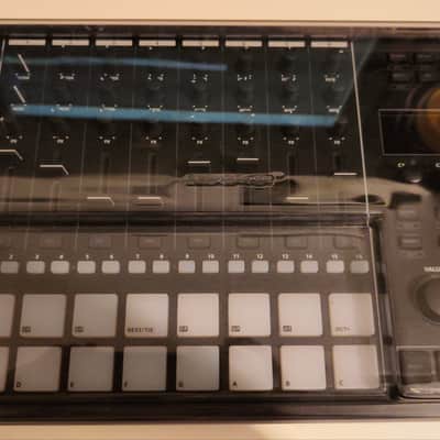 Roland MC-707 Groovebox + decksaver image 2