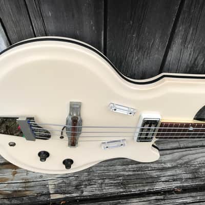Rare 1961 Valpro National 85 4-string Bass  Res-O-Glas  w/OHSC White image 3