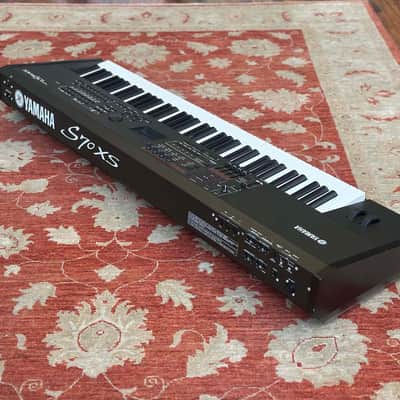 YAMAHA S70 XS - 76 Key Synthesizer Stage Piano image 7