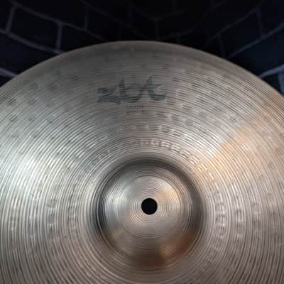 Zildjian 16" ZBT Crash Cymbal – Bright Attack • Fast Response • Cutting Projection image 3