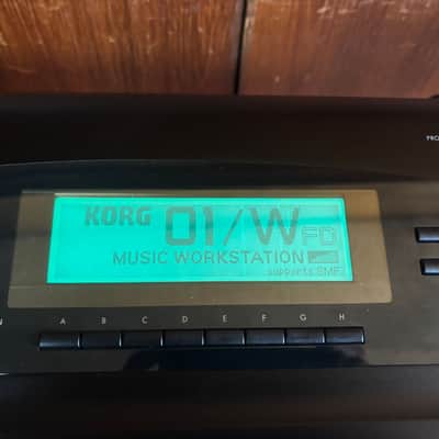 Korg 01/W FD 61key Music Workstation SMF New battery & LCD Backlight w/ case image 5
